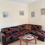 Beach Apartment Kompleksi Lura 1